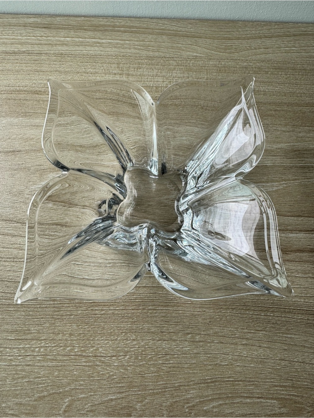 Mikasa Crystal Floral Petal Bowl 8” Signed Clear Art Glass Centerpiece